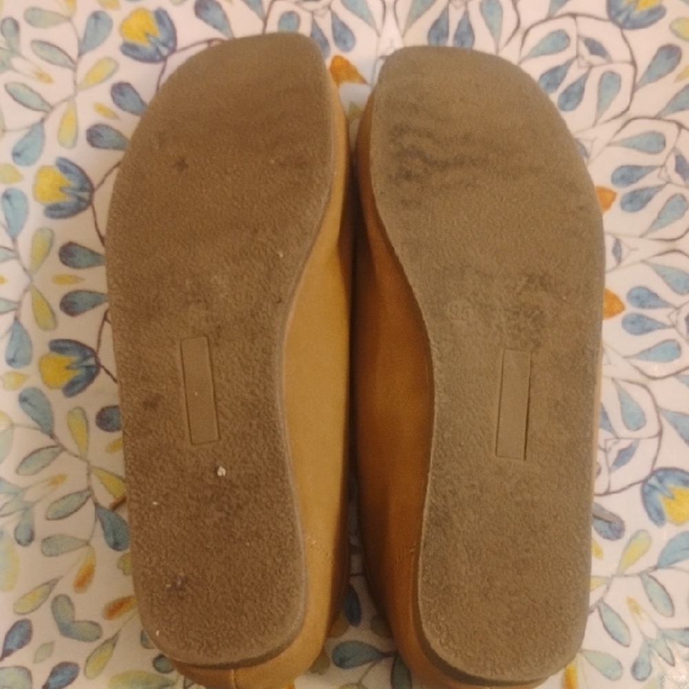 St. John's Bay Tan Women's Loafers Size 9.5 - Picture 6 of 6